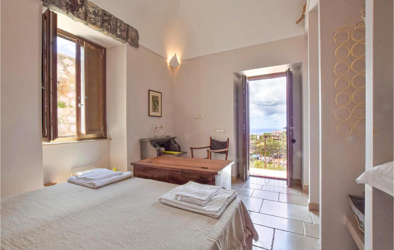 Cozy Apartment In Massa Lubrense Exteriér fotografie
